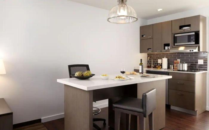 Hyatt House Fresno/Campus Pointe