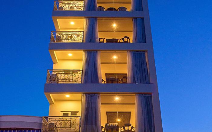 Rex Hotel and Apartment