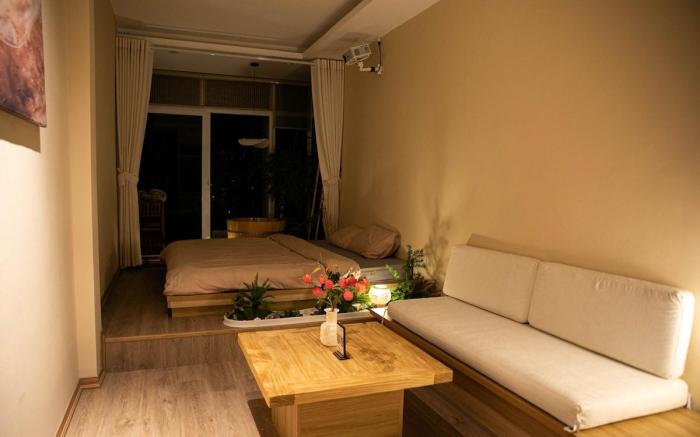 Home. Homestay - Japandi Lightwood Room 1