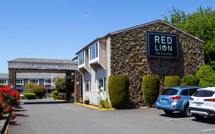 Red Lion Inn and Suites Vancouver
