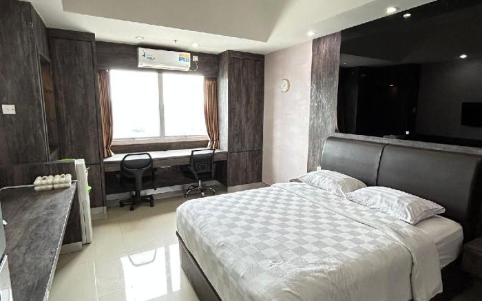 Nagoya Mansion Residence with City View and Pool