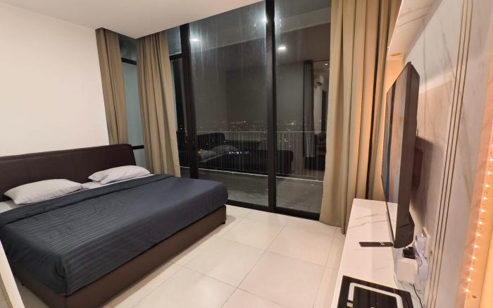 The Podium Family Unit E81