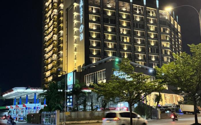 Aston Apartment 16-07