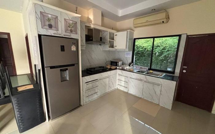 Gmob Pool Villa Resort