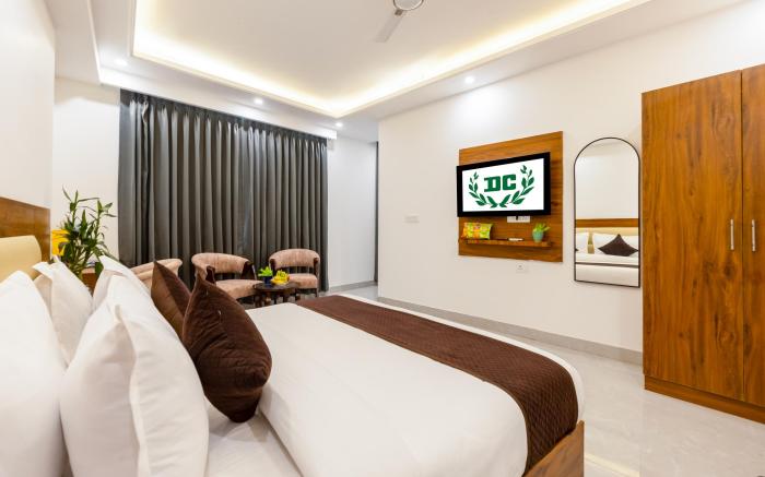 Hotel De Clark Near Delhi Airport