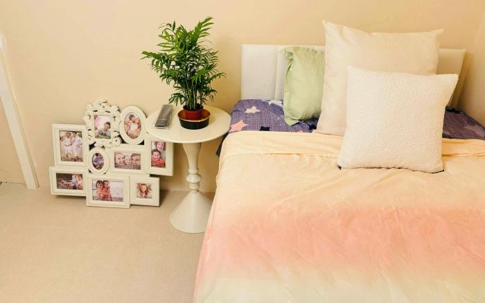 L［奶油在奶茶裡］彩虹馬卡龍在星星的空中l信義昆陽捷運站旁四分鐘l優惠價住台北|簡約快樂房台北101