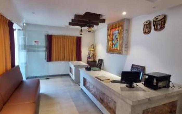 Hotel Sri Krishna Veg and Residency Murugeshpalya