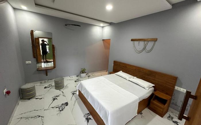 PEAK PARADISE RESORT 