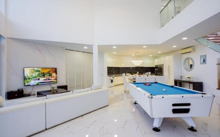 Wonderland Sapphire 8 Bedroom Luxury Villa