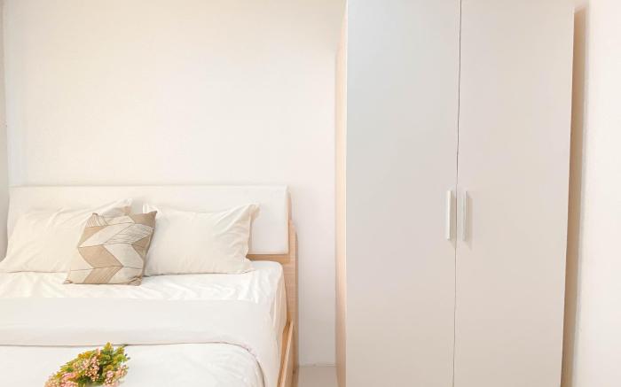 Basic 1BR at Vittoria Residence Apart By Travelio