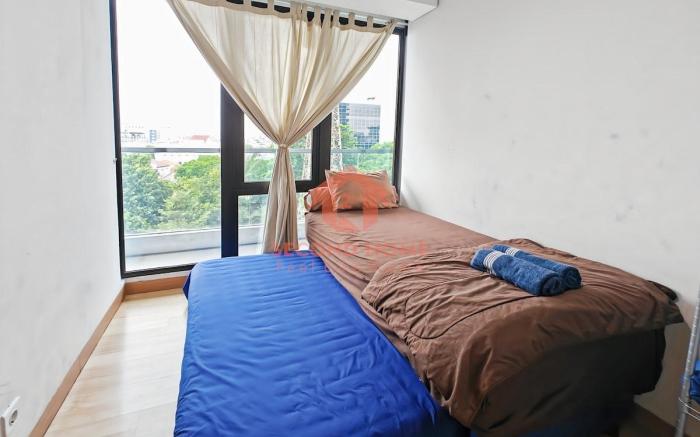 Strategic 2BR Capitol Apt w/ Pool, Gym, Wi-Fi