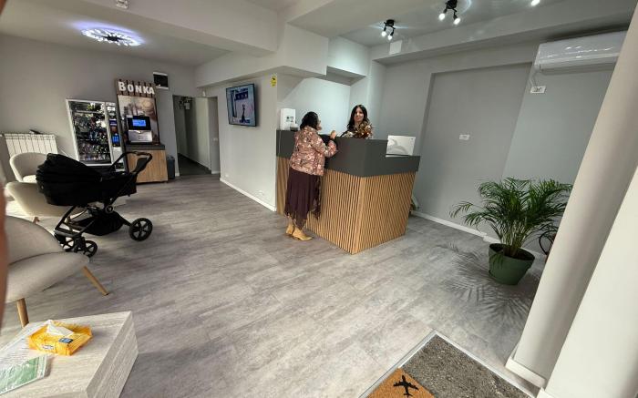 Fly & Stay At George's