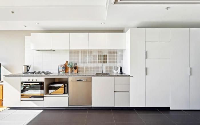 Elegant Inner-City 1-Bed with Rooftop Dining