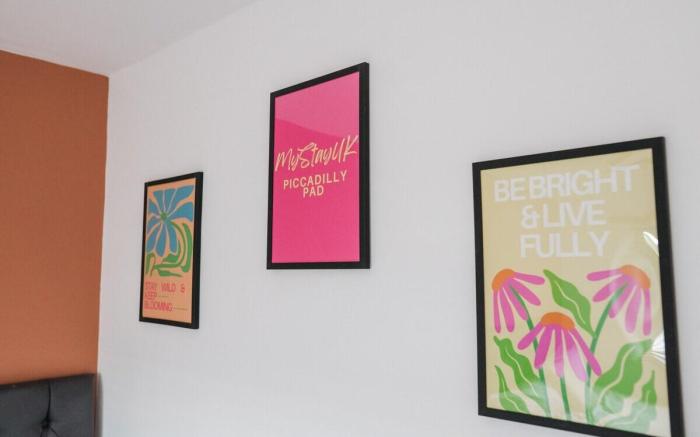 Modern City-Centre Home | Sleeps 12 | Free Parking