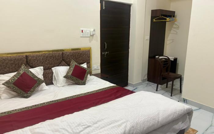 Mahalaxmi Paying Guest House