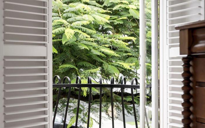 Charming 2-Bed Terrace in Prestigious Ascot