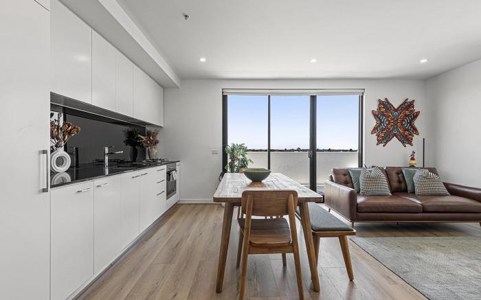 Bright City-View Retreat in the Heart of Preston