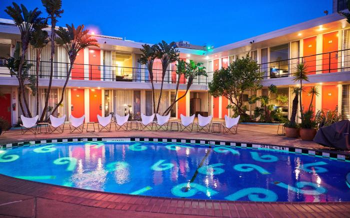 Phoenix Hotel