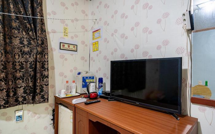 Hwaseong Bibong Castle  Motel