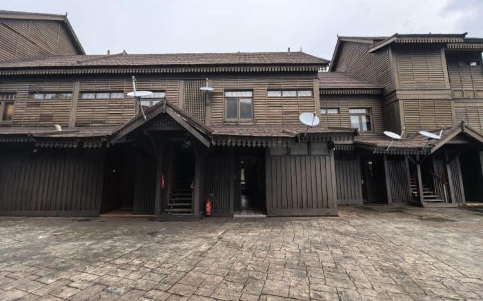 Langkawi Lagoon Floating Resort 01