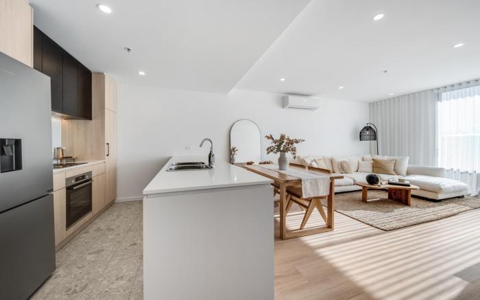 Spacious 1-Bed Apartment with Gym, BBQ & Parking