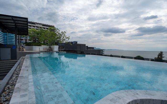 Bluphere Residence by Prop Hopper