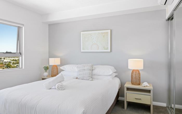 Seaside Escape with Pool, Balcony and Views