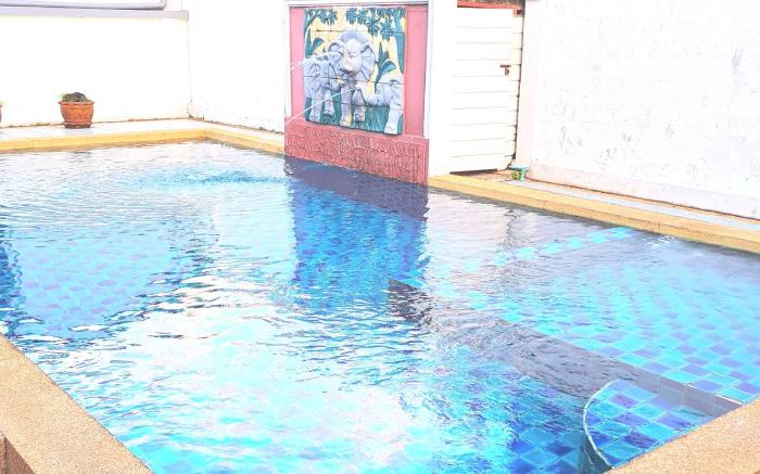 สยามเพลสพูลวิลล่า สยามคันทรี่ พัทยากลาง