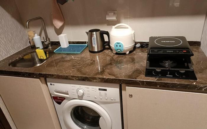 EdMer Staycation Puri Mansion Apartment IV