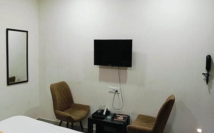 FabHotel Arsh Executive Inn