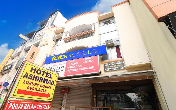 FabHotel Ashirwad