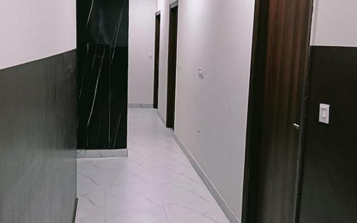 FabHotel Radha Madhav