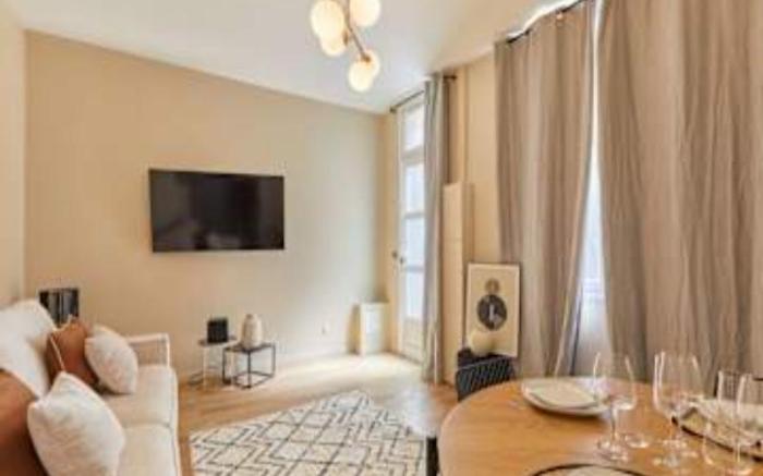 Bright Modern Studio near the Seine Paris 16