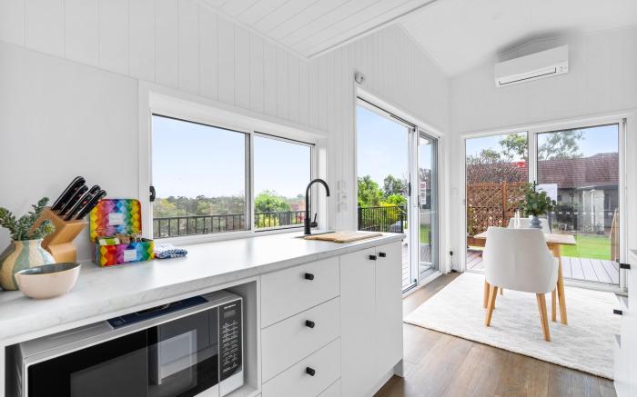 Cute 1-Bed Tiny House with Garden in Nature