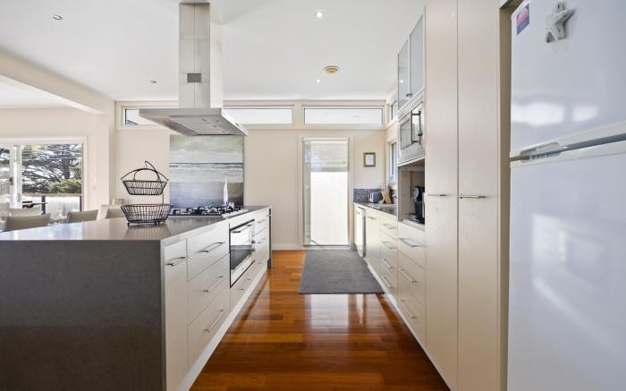 Spacious 3-Bed Townhouse Near Dromana Beach