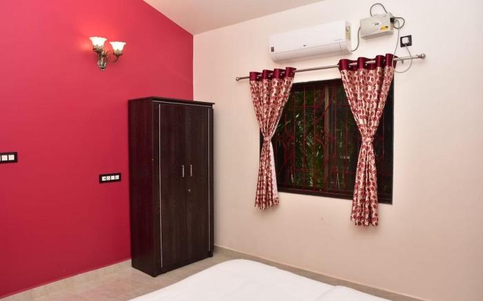 Palm Breeze- Whispering Palms Parra