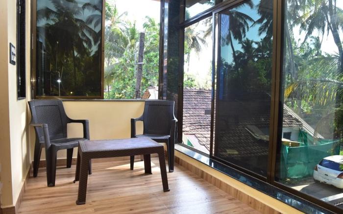 Palm Breeze- Whispering Palms Parra