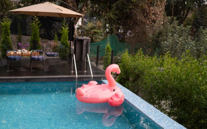 Luxury Villa W/ Private Pool by "The Maple House"