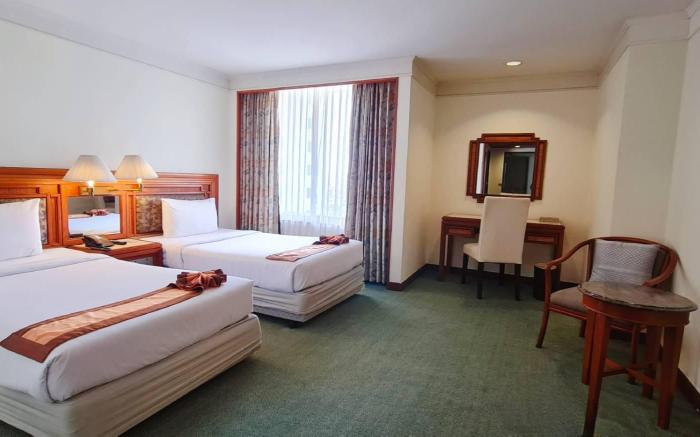 โรงแรมหรรษาเจบี