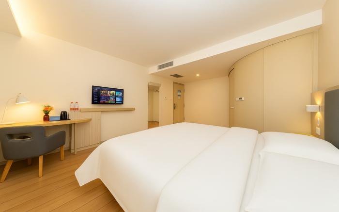 Homie Select · 2min to Metro · 25min to Tiananmen