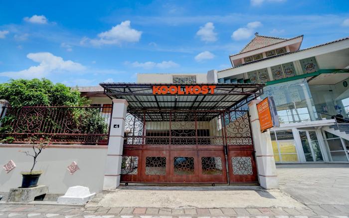 OYO 94899 Nilskost Syariah Near Upn