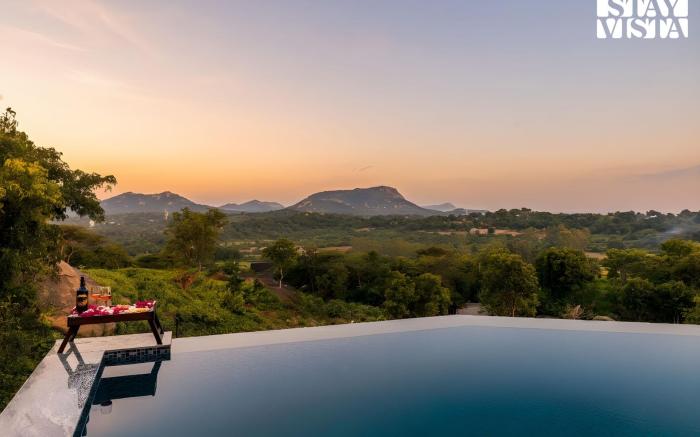 StayVista at RockEDGE - Shoolagiri