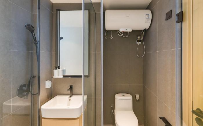 Homie Stay · 600m to Metro · 1km to Railway Stn.