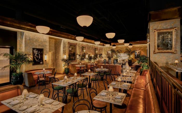 The Hollywood Grande, Autograph Collection