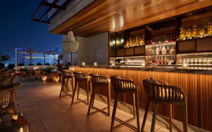 The Hollywood Grande, Autograph Collection