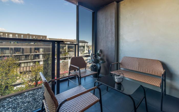 Modern 1-Bed Apartment With Pool And Sauna