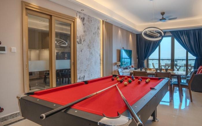 【Pool Table & Seaview】R&F Luxury Penthouse | 8 Pax