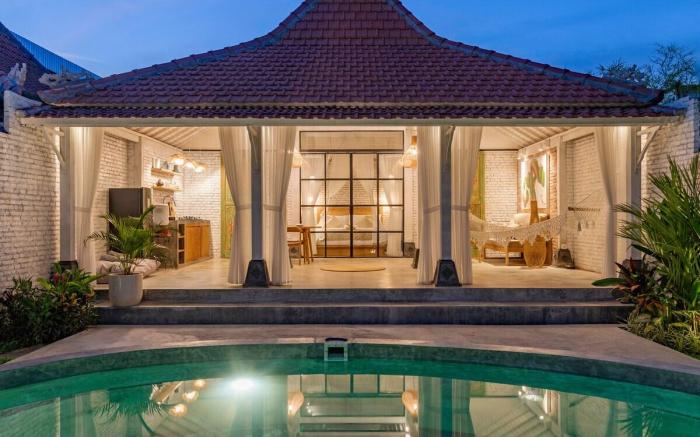 Villa Enam,Trendy Villa with Pool and Bathup