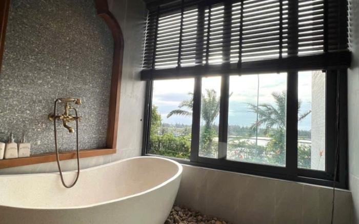 Hometown Ruby Signature Villa - Casamia Hoi An