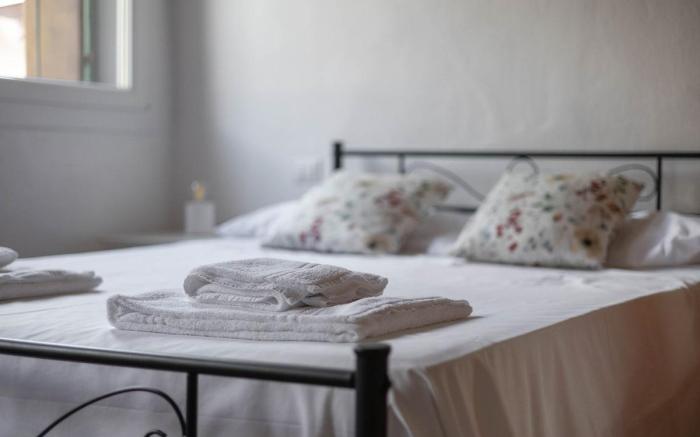 Window on the River – Room with a TOP View